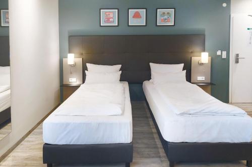2 twin beds