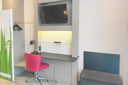 Select Hotel A1 Bremen Room Type - 1 Queen Standard