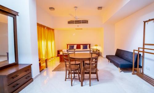 Crystal Sand Mount Lavinia - image 7