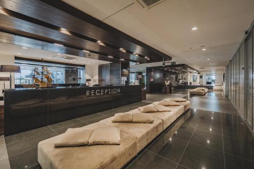 ردهة, منتجع وفيلات أفالا (Avala Resort & Villas) in بودفا
