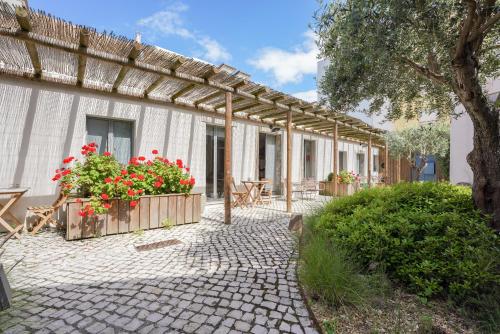 Charming design house in Montijo with garden - 43 - image 8