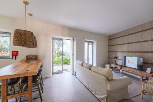 Charming design house in Montijo with garden - 45 - image 9