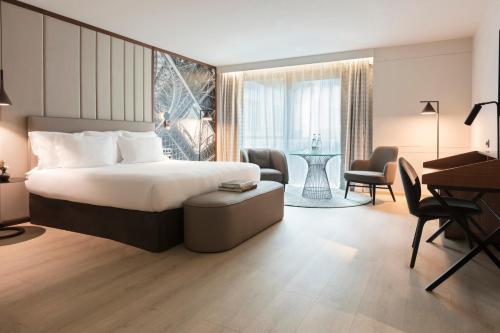 room detail thumbnail 0