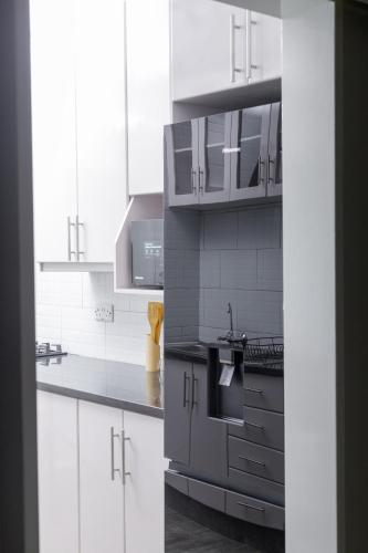 Angel Apartments - 2Bed in Midlands