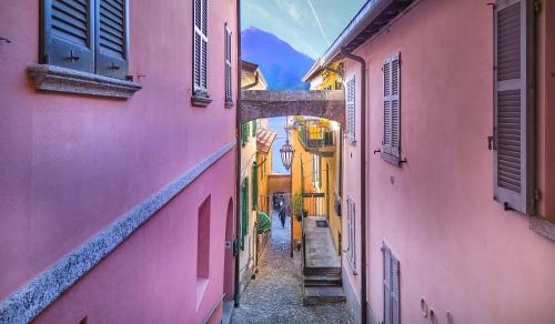 Varenna Boulevard