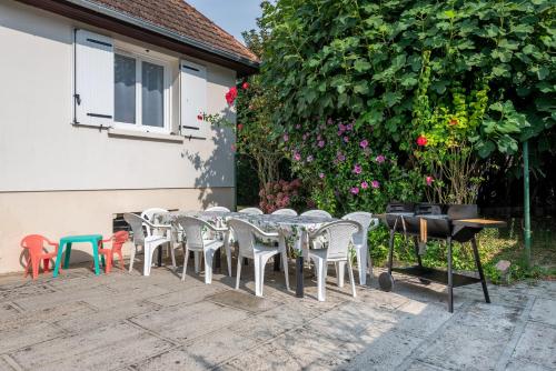 Зручності, Grande Maison Familiale - 10 Pers - Caen et Plages du Débarquement (Grande Maison Familiale - 10 Pers - Caen et Plages du Debarquement) in Іфс
