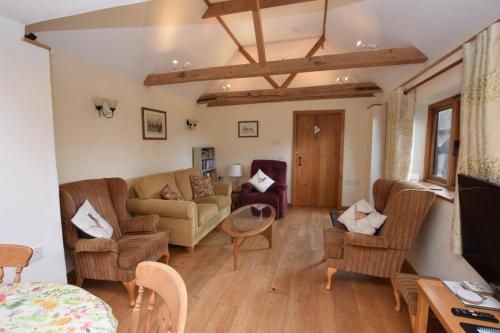 Iekārtas, 2 Bed in Nr Hailsham oc-sx912 in Bodle Street Green