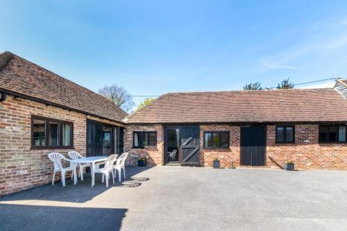 Iekārtas, 2 Bed in Nr Hailsham oc-sx912 in Bodle Street Green