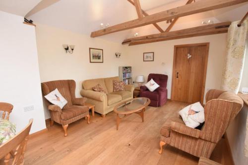 Iekārtas, 2 Bed in Nr Hailsham oc-sx912 in Bodle Street Green