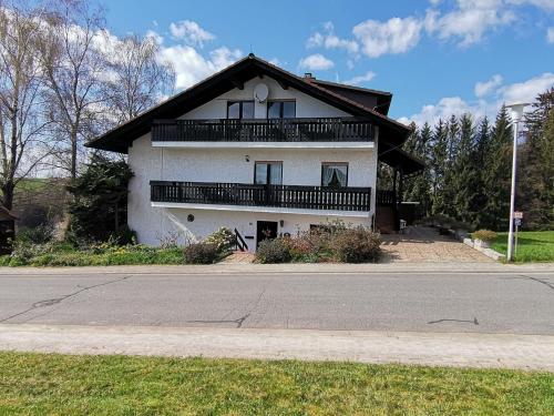 Зовнішній вигляд готелю, Ferienwohnung am Sonnenberg in Grasellenbach