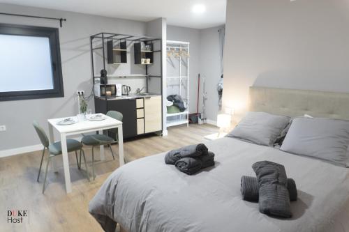 غرف النزلاء, Sierra de Madrid Suites in الاسكوريال