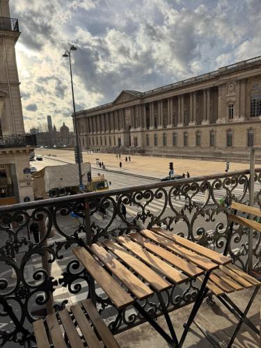 Appartement parisien - Balcon face au Louvre