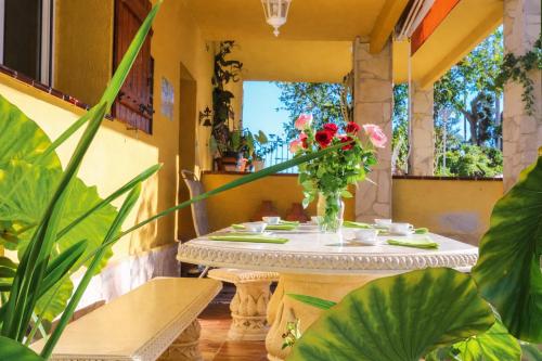 Catalunya Casas Spectacular mountain views, just 4km to the beach in Sant Cebria de Vallalta