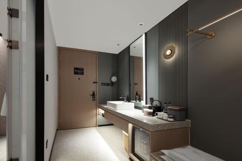 Atour S Hotel Hangzhou Huanglong Huaxing Road - image 3