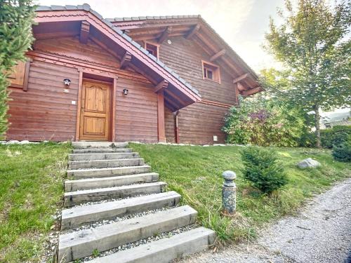 Chalet a Meribel avec Jacuzzi et Parking, 4 Chambres - FR-1-688-64 in Les Allues
