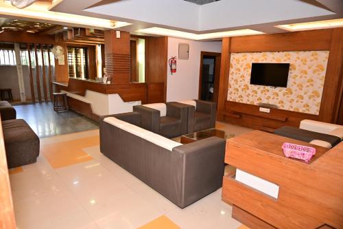 Sri Shivam Hotel in Gondia