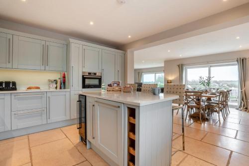 Seadmed, 4 Bed in Catterick oc-y33625 in Tunstall