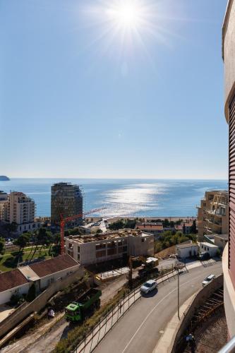 Panoramic Sea View 1BD Apartment