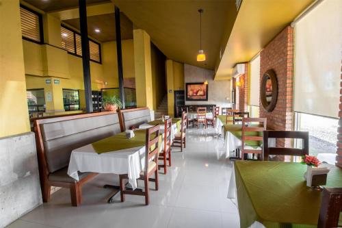 Hotel San Carlos Tequisquiapan in Tequisquiapan, Mexico
