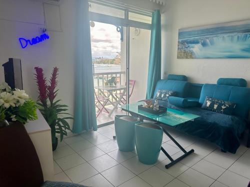 STUDIO ACACIA 3 ILETS PIEDS DANS L EAU et PISCINE 2