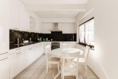 Florida Ascona Rooms by Quokka 360 - Between the Lake and the City in Ascona