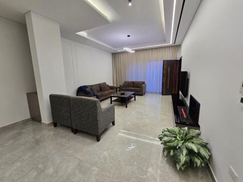 Family-Friendly 2 bedrooms spacious apartment - image 8
