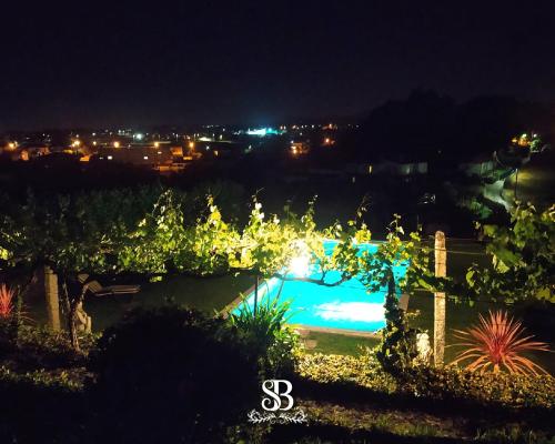 Casa com Piscina Privada de 10m e Jardim, até 8 pessoas, perto do Porto (Casa com Piscina Privada de 10m e Jardim, ate 8 pessoas, perto do Porto) in ลันยิง