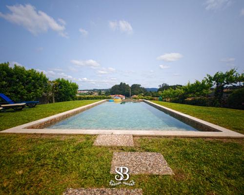 Casa com Piscina Privada de 10m e Jardim, até 8 pessoas, perto do Porto (Casa com Piscina Privada de 10m e Jardim, ate 8 pessoas, perto do Porto) in ลันยิง