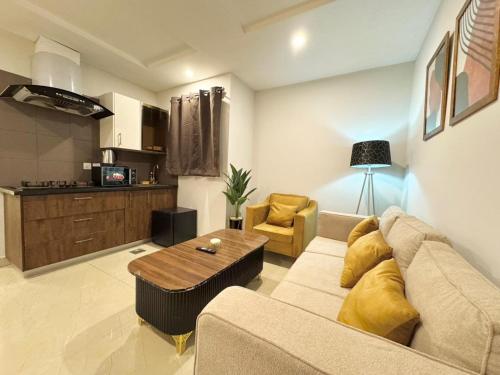 Modern Luxury Bedroom Apartment Islamabad - image 4