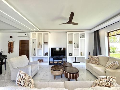 Villa Samara - 10p - 5bdr - Diani Beach - Piscine in 蒙巴薩