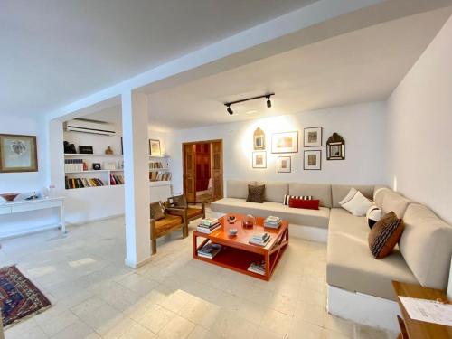 Hedi Turki Studio B&B with Pool , Sidi Bou Saïd (Hedi Turki Studio B&B with Pool , Sidi Bou Said) in Sidi Bouzid