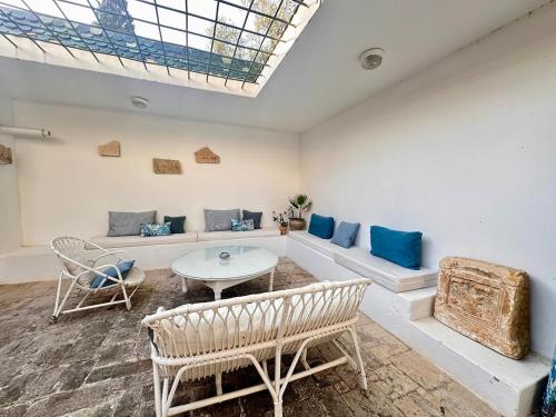 Hedi Turki Studio B&B with Pool , Sidi Bou Saïd (Hedi Turki Studio B&B with Pool , Sidi Bou Said) in Sidi Bouzid