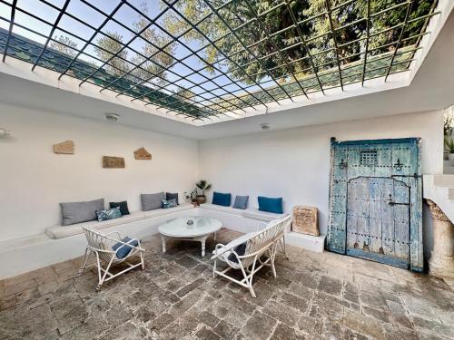 Hedi Turki Studio B&B with Pool , Sidi Bou Saïd (Hedi Turki Studio B&B with Pool , Sidi Bou Said) in Sidi Bouzid