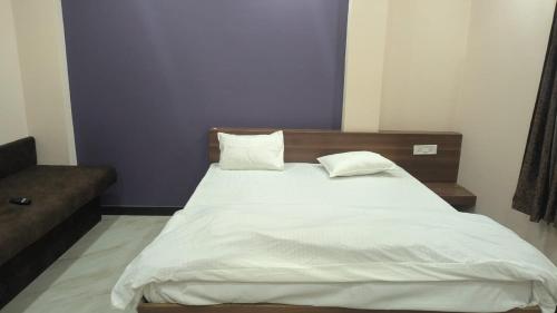 maa Urmila palace 6 shiva ji Nagar Hanuman Naka Ujjain - Nagpur