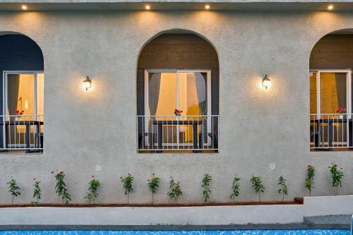 Breeze Resort Panhala , Swimming Pool, Just 5 Minutes From Panhala! in Panhala