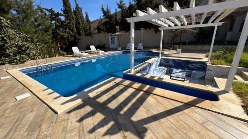 Swimming pool, villa in Ain El Turk