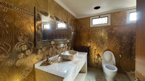 Bathroom, villa in Ain El Turk