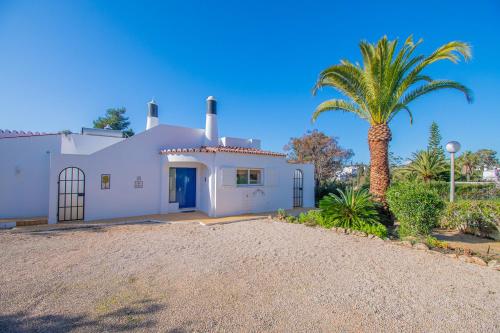 61 vdm - Superb villa on Vale do Milho with heated - image 2