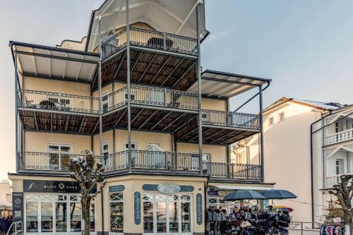 Fewo-Nordlicht-in-Binz-2-Raum-bis-4-Pers-Direkt-am-Strand-Meerblick-Aufzug-Wallbox-Hund in Ostseebad Binz