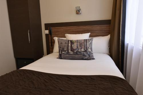 Qualys Hotel Apolonia Mouffetard In Paris France 1000 Reviews