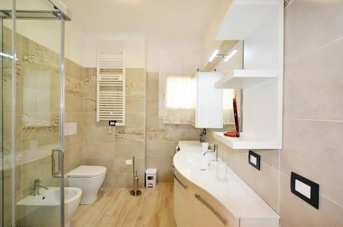 GIGI HOUSE appartamento PIAZZA MAZZINI 150m dal mare CON PISCINA e SPIAGGIA - image 5