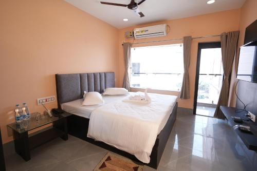 room detail thumbnail 0