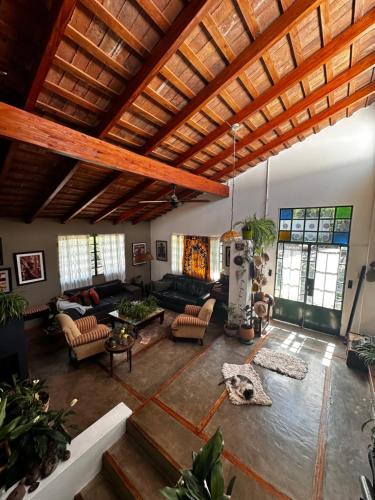 Habitación doble con balcón y pileta en las sierras Unquillo