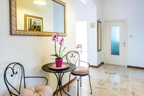 S069 - Sirolo, quadrilocale in centro con terrazzo e garage