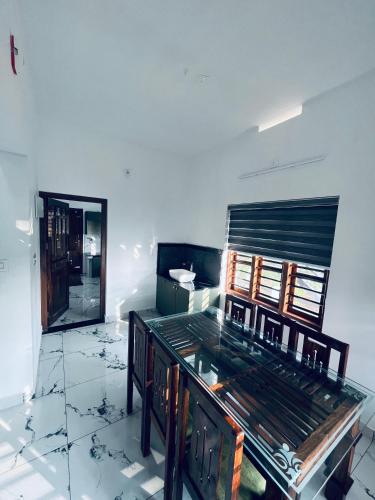 Stay loop in Cherambadi