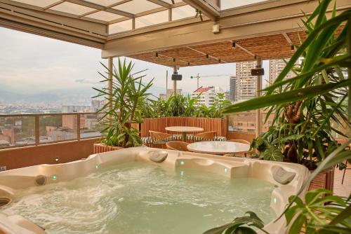 Hotel Dix, Medellín