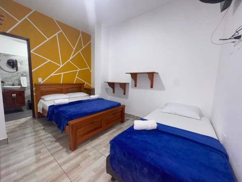 1 double bed, 1 twin bed