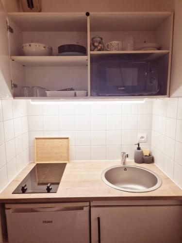 Cocina, Eden Suite Bohème - CHU, Parc des Expos, Parking, Netflix (Eden Suite Boheme - CHU, Parc des Expos, Parking, Netflix) in Saint-Eloi