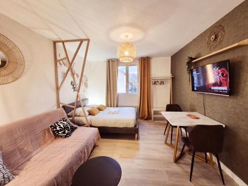 Eden Suite Bohème - CHU, Parc des Expos, Parking, Netflix (Eden Suite Boheme - CHU, Parc des Expos, Parking, Netflix) in Saint-Eloi