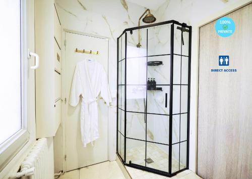 La chambre COCTEAU near Nord Mayenne